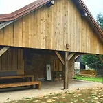 Dworek * Szarki