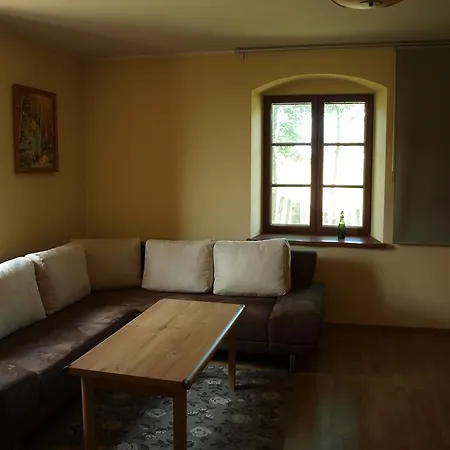 컨트리하우스 Dworek Szarki